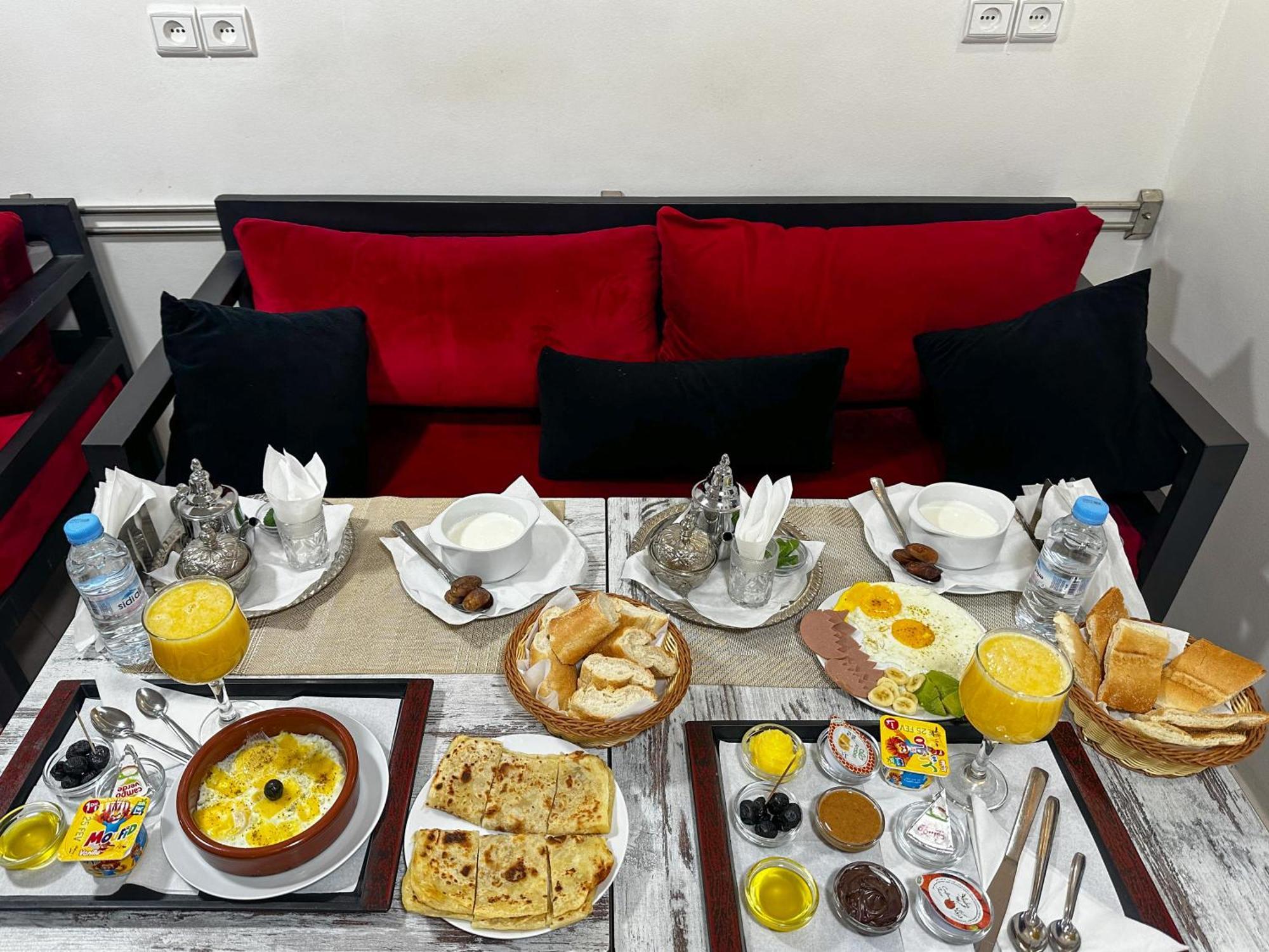 Hotel Apartment America ダフラ エクステリア 写真